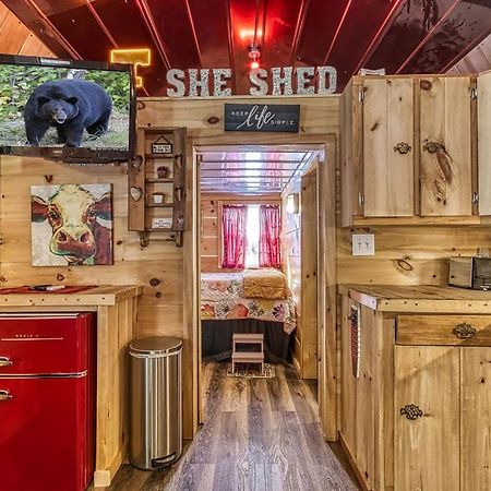 The Tiny Barn, 1089 Free Tickets Each Paid Day, Dollywood And More Sevierville Exterior foto